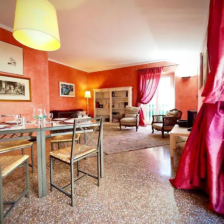 Apartament Dimora Luccoli Acquario - Genovabnb It